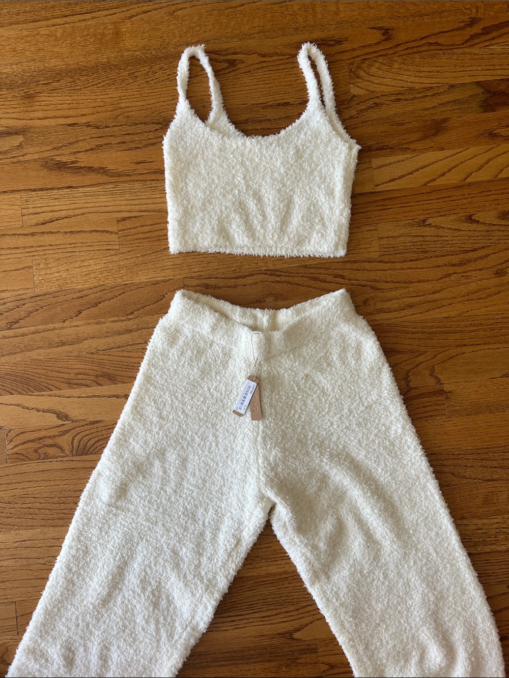 SKIMS Cream Set - never worn, tag on.